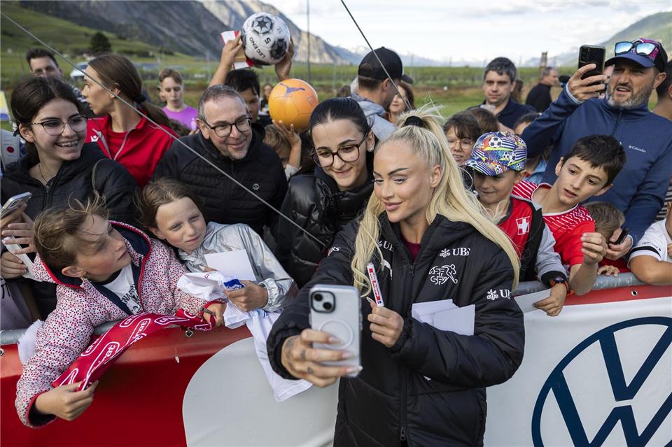 Alisha Lehmann wurde für die Fußball-EM nominiert.Cyril Zingaro/KEYSTONE/dpa