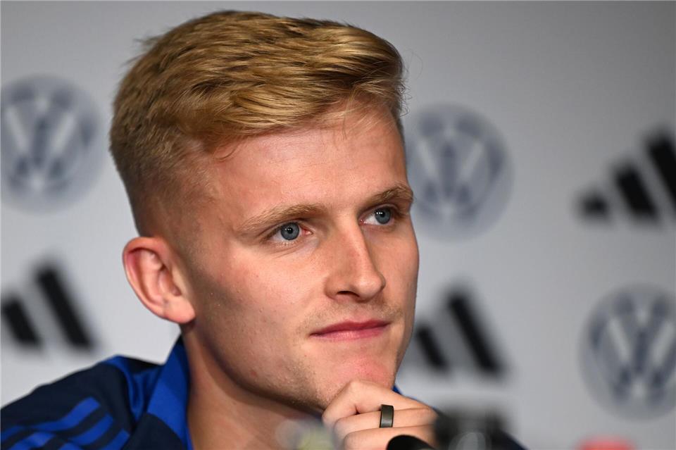 Nordirlands Coach: Deutschland noch Fußball-Supermacht Alistari McCann freut sich auf das Duell mit Deutschland. Federico Gambarini/dpa