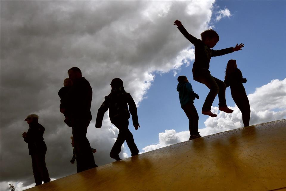 Alle Kinder haben das Recht auf Spiel: So steht es in Artikel 31 der UN-Kinderrechtskonvention.picture alliance / dpa