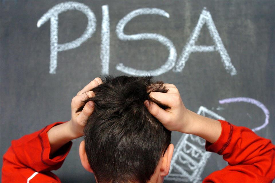Alle drei Jahre nehmen auch deutsche Schülerinnen und Schüler an der internationalen Vergleichsstudie Pisa teil. (Symbolbild)picture alliance / Jens Büttner/dpa