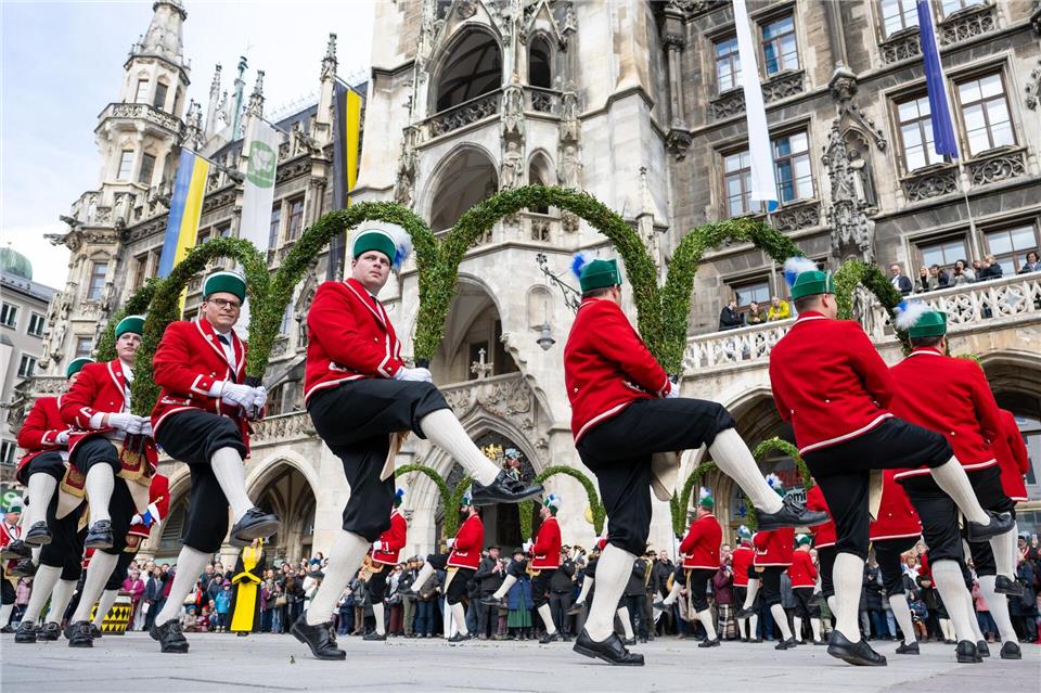 Alle sieben Jahre tanzen in München die Schäffler.Lennart Preiss/dpa