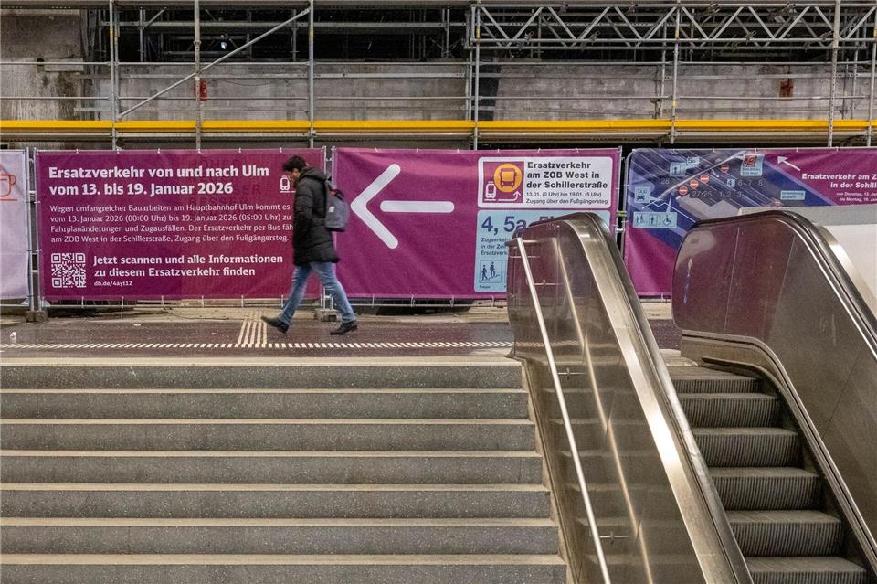 Allerdings gab es auch beim eingeschränkten Regionalverkehr laut Bahn zunächst vereinzelt Verspätungen. Stefan Puchner/dpa