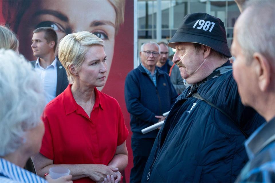 Als Kümmerin sammelt Schwesig Punkte im Wahlkampf.Stefan Sauer/dpa