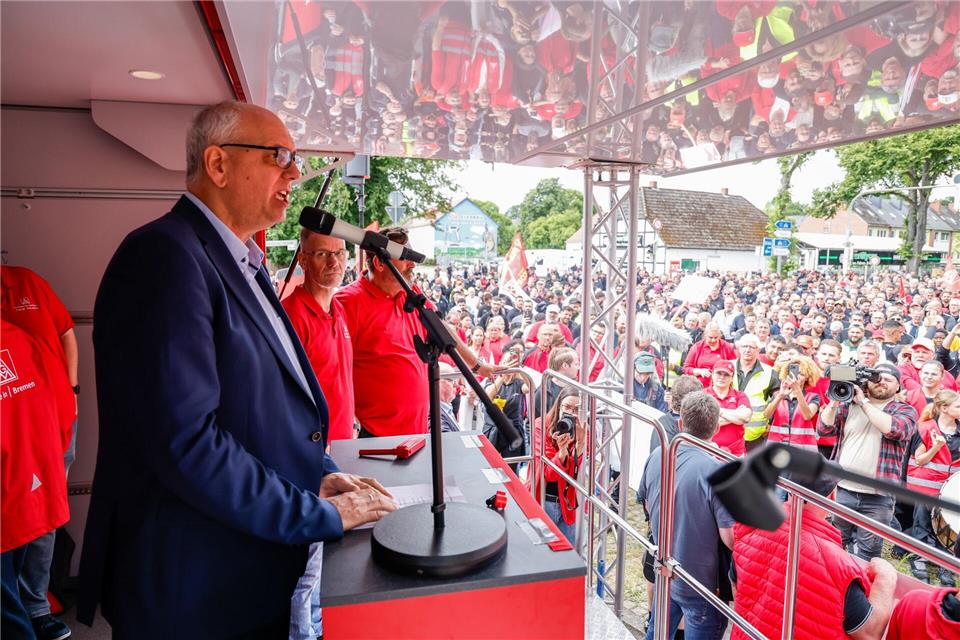 Als Redner kam Bremens Regierungschef Andreas Bovenschulte (SPD).Focke Strangmann/dpa