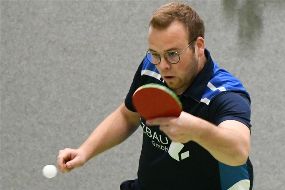 Als Stammersatz schlug Hendrik Stenkamp am Freitagabend für den Bezirksoberligisten TV Borken auf und holte beim 3:9 in Horst einen Zähler für die Kreisstädter.