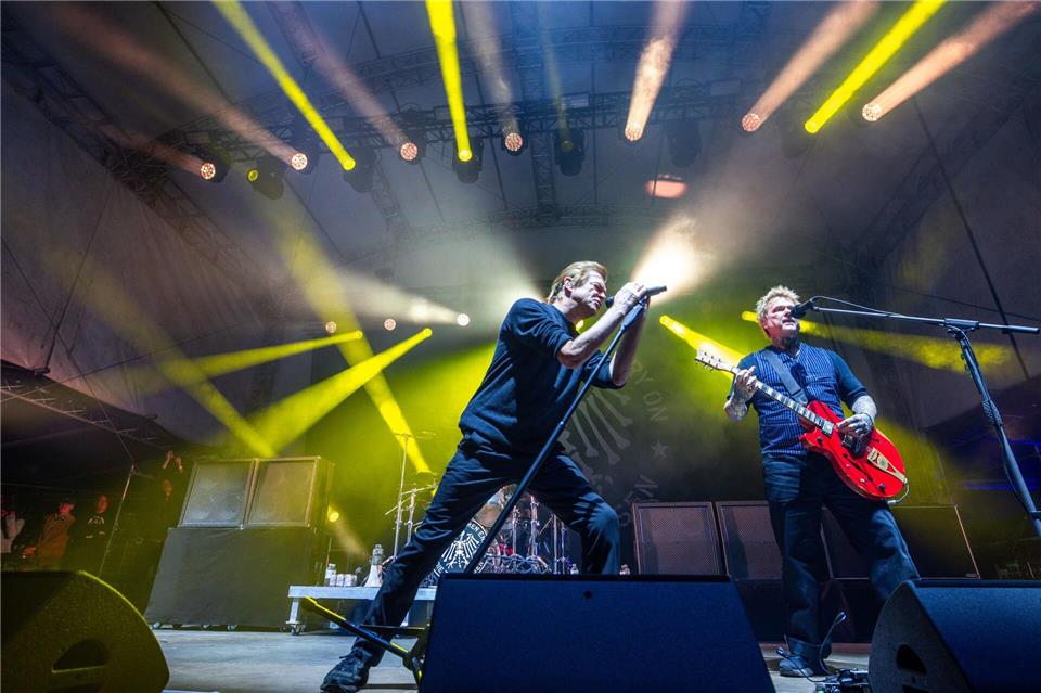 Als Überraschungsband traten die Toten Hosen in Jamel auf.Jens Büttner/dpa