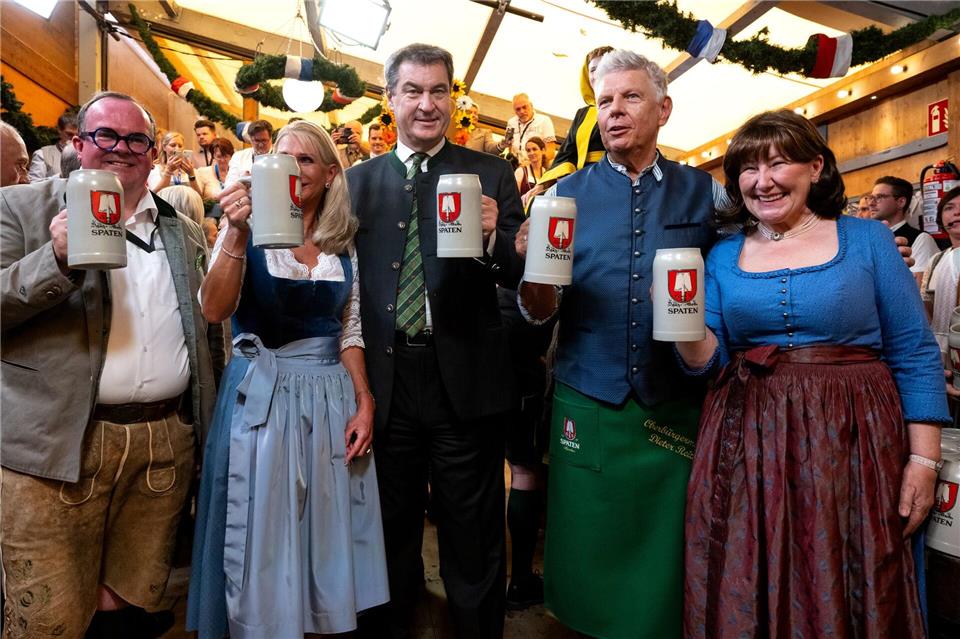 Als Wiesnchef war Baumgärtner zuletzt in der Anstichsbox dabei. (Archivbild)Sven Hoppe/dpa