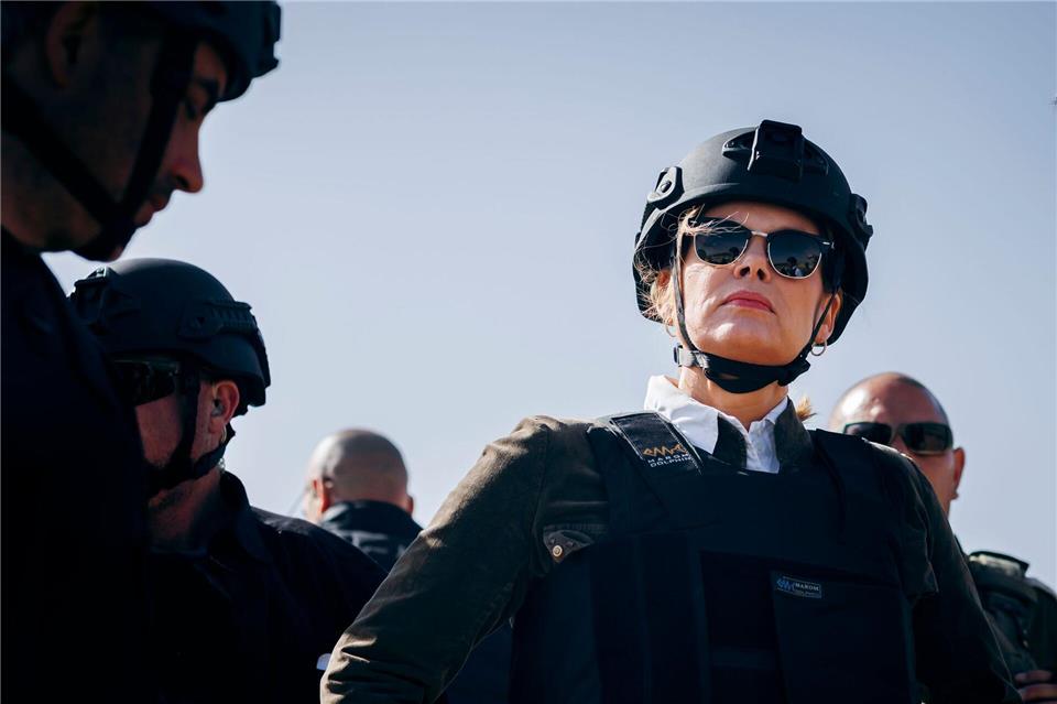 Als erste deutsche Politikerin nach dem Überfall der Hamas vom 7. Oktober im Gazastreifen: Bundestagspräsidentin KlöcknerXander Heinl/Deutscher Bundestag/dpa