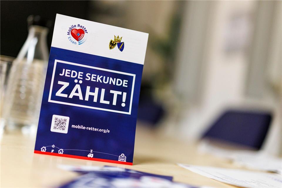 Als erstes App-Alarmierungs-System für Ersthelfer gingen die „Mobilen Retter“ 2013 an den Start. (Archivbild)Christoph Reichwein/dpa