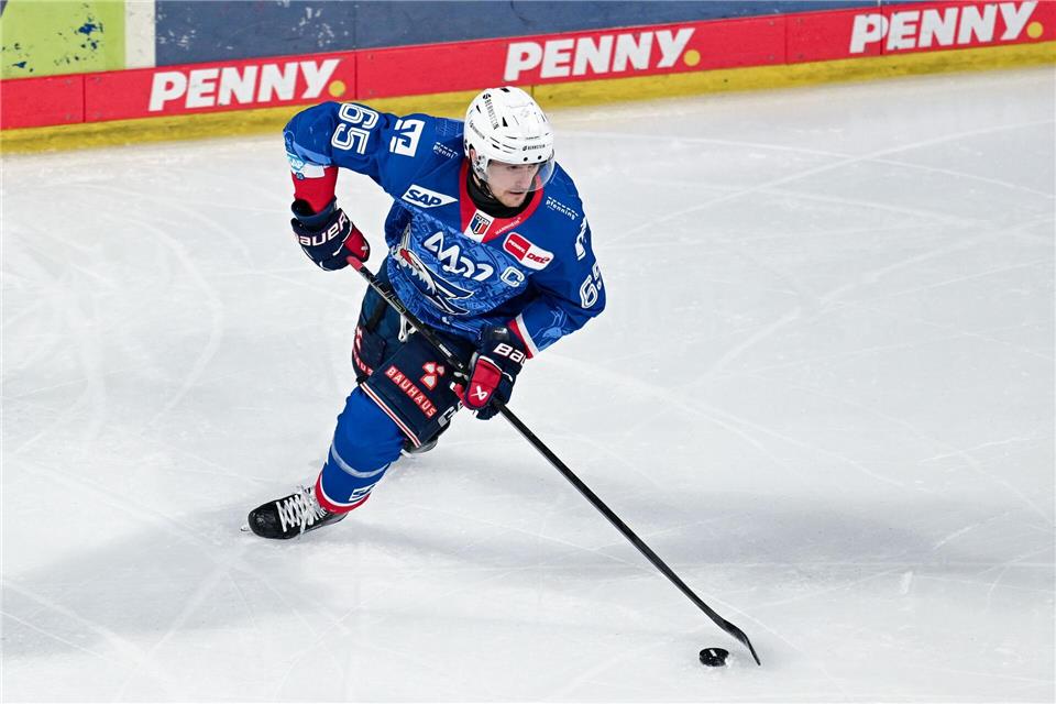 Als gebürtiger Mannheimer mit den Adlern im Finale: Marc Michaelis (Archivbild)Uwe Anspach/dpa