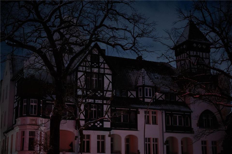 Alte Frau stirbt während des Stromausfalls in Wohnung. Christophe Gateau/dpa