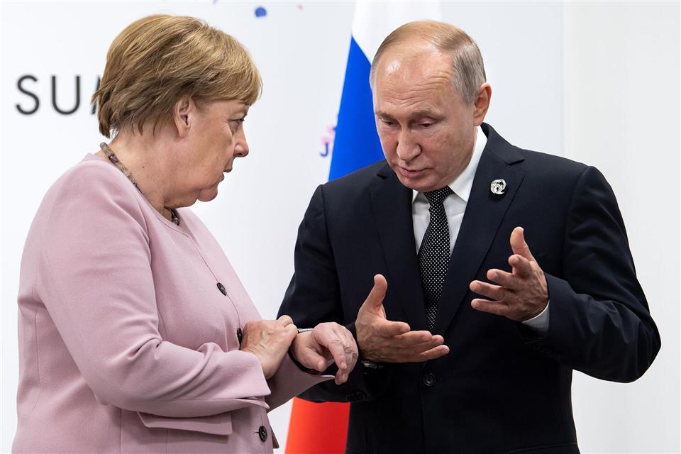 Altkanzlerin Merkel hält es für keine gute Idee, Ex-Regierungschefs mit Kremlchef Putin verhandeln zu lassen. (Archivbild)Bernd von Jutrczenka/dpa