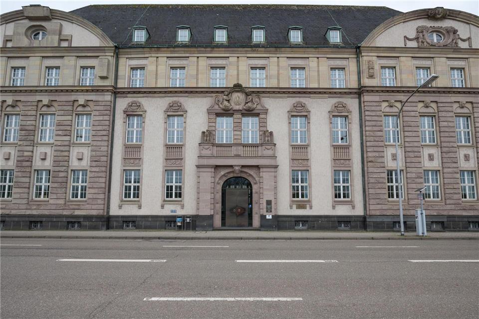 Am 11. Februar beginnt der Prozess wegen Mordes an einem Polizisten im Saarland. (Archivbild) Oliver Dietze/dpa