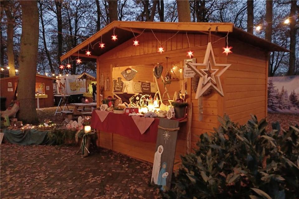 Am 22. und 23. November laden die Mitglieder des Fördervereins der Ludgeruskapelle Hoxfeld zum Hüttenzauber ein.