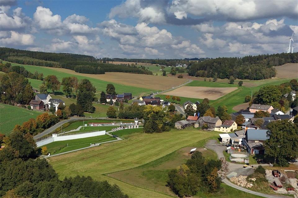 Am 3. Oktober gibt es zahlreiche Veranstaltungen im kleinen Dorf Mödlareuth. (Archivbild)Martin Schutt/dpa