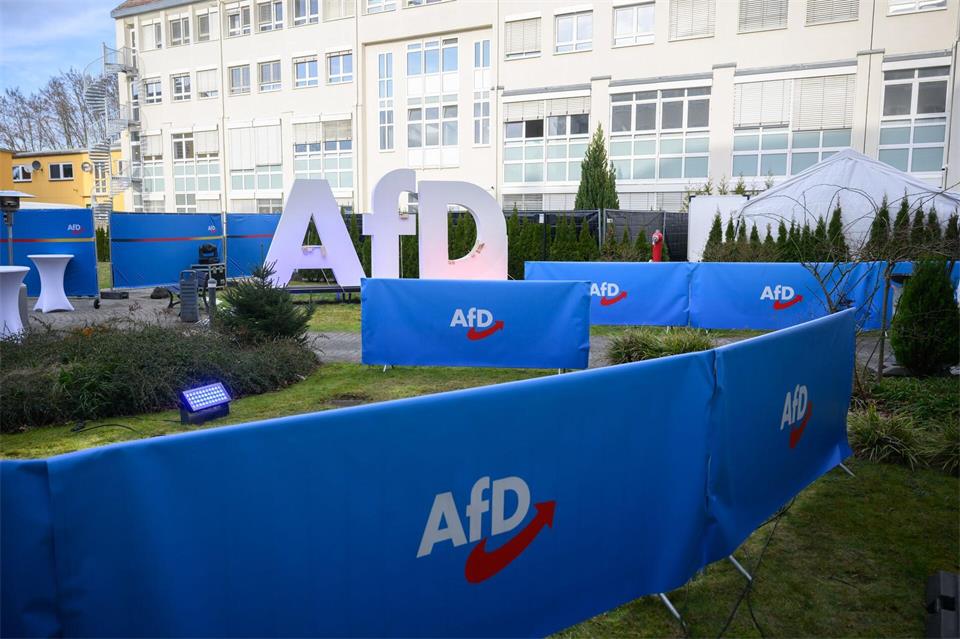 Am Abend der Bundestagswahl 2025 feierte die AfD in Räumen und im Innenhof des Bürogebäudes ihrer bisherigen Bundesgeschäftsstelle in einem Gewerbegebiet im Nordwesten der Hauptstadt. (Arvchivbild)Julian Stratenschulte/dpa