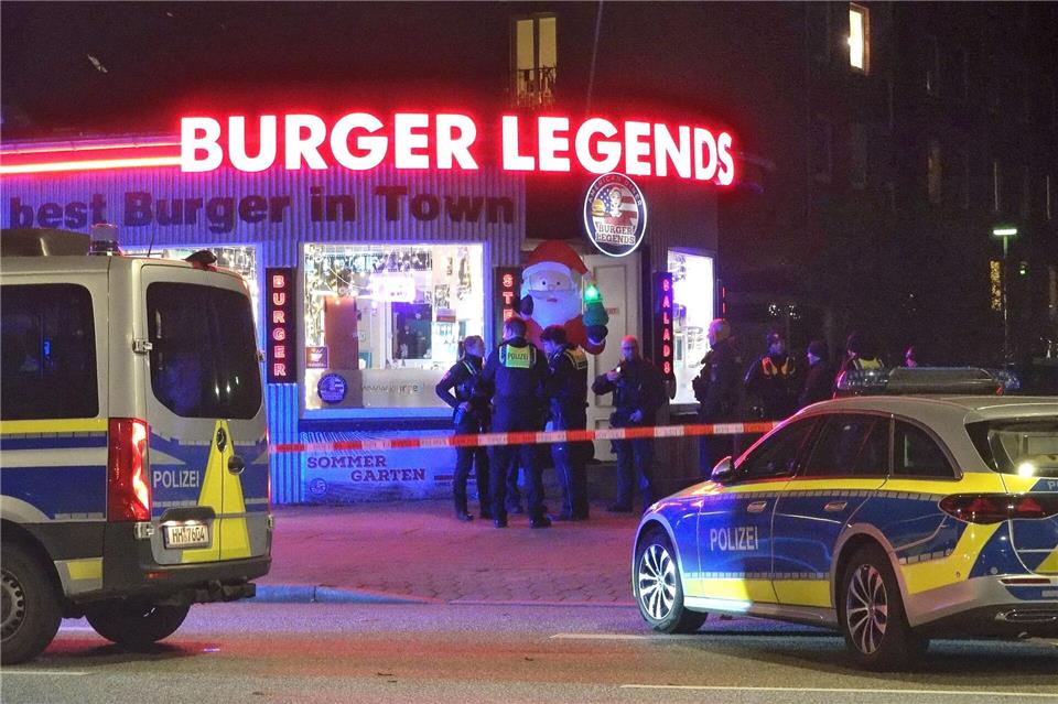 Am Abend fallen in einem Burgerladen in Hamburg-Eimsbüttel Schüsse und ein Mann wird verletzt.Carsten Neef/News & Art/dpa