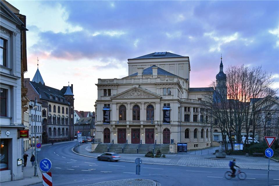 Am Altenburger Landestheater ist eine Theateraufführung mit anschließender Podiumsdiskussion geplant. (Archivbild)Martin Schutt/dpa-Zentralbild/dpa
