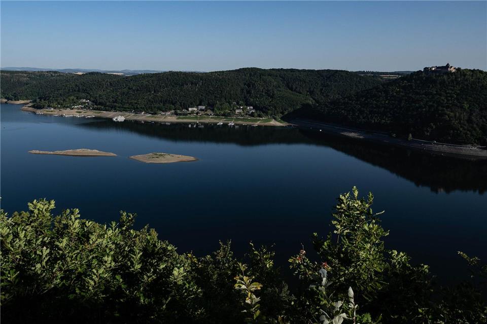 Am Besucherzentrum am Edersee können Paare sich das Ja-Wort geben. (Archivbild)Swen Pförtner/dpa
