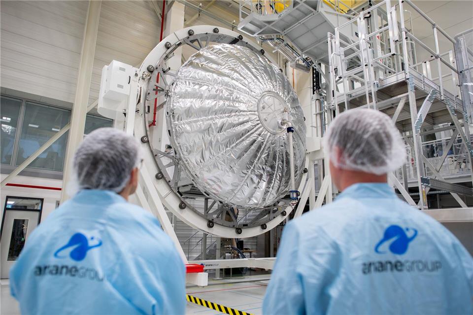 Am Bremer Standort der ArianeGroup wird die Oberstufe der Trägerrakete gebaut und integriert.Hauke-Christian Dittrich/dpa