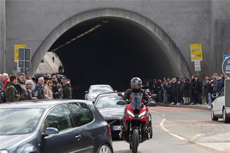 Am Car-Freitag schaut die Polizei in Sachsen-Anhalt genau hin. Matthias Bein/dpa