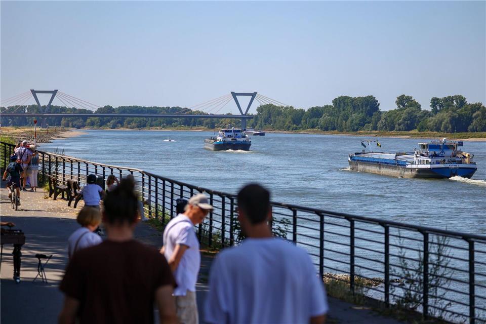 Am Donnerstag sind die Temperaturen voraussichtlich am höchsten. (Symbolbild)Christoph Reichwein/dpa
