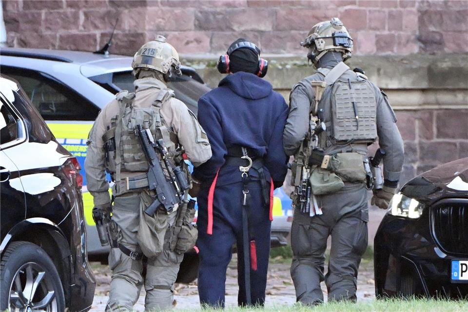 Am Donnerstagnachmittag kam Serhij K. mit dem Hubschrauber in Karlsruhe an. Uli Deck/dpa