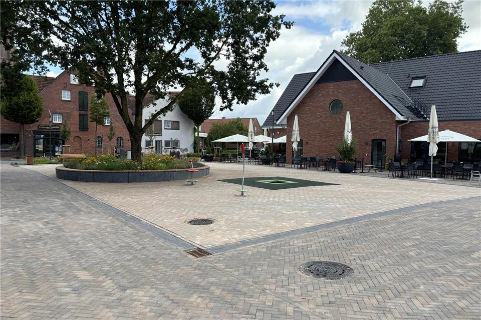Am Dorfplatz Erle möchte die UWG zusätzliche Bäume pflanzen, ebenso am Bürgerpark in Raesfeld.