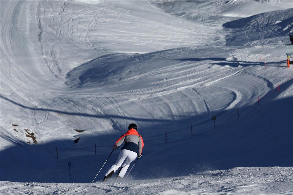 Am Fellhorn sollten Skifans künftig einen neuen Sessellift nutzen können. Nun wurde der Bau vorläufig gestoppt. (Archivbild)Karl-Josef Hildenbrand/dpa