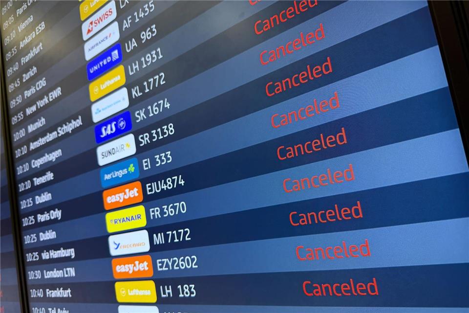 Am Flughafen BER sind am Mittwoch aufgrund eines Warnstreiks sämtliche Passagierflüge gestrichen. Julian Degler/dpa