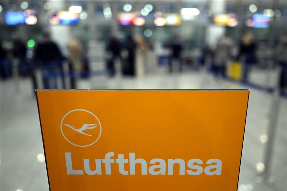 Am Flughafen Düsseldorf fielen am Donnerstag durch die Streiks 12 von 13 Flügen aus. Federico Gambarini/dpa