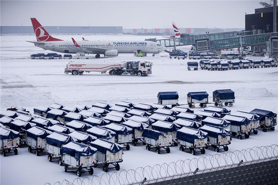 Am Flughafen Hannover fielen am Freitag mehrere Flüge aus. Moritz Frankenberg/dpa
