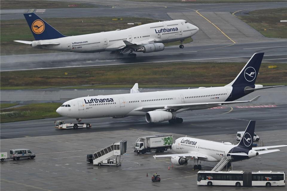 Am Flughafen soll 2026 das Terminal 3 öffnen. (Archivbild)Arne Dedert/dpa