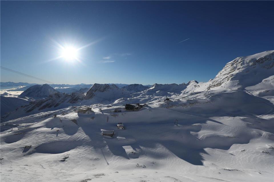 Am Freitag fällt die Schneefallgrenze auf 500 Meter. Karl-Josef Hildenbrand/dpa