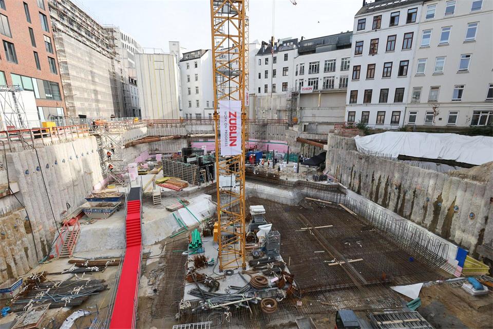 Am Gänsemarkt entsteht ein neues Quartier für Büroflächen, Gastronomie und Einzelhandel. Christian Charisius/dpa