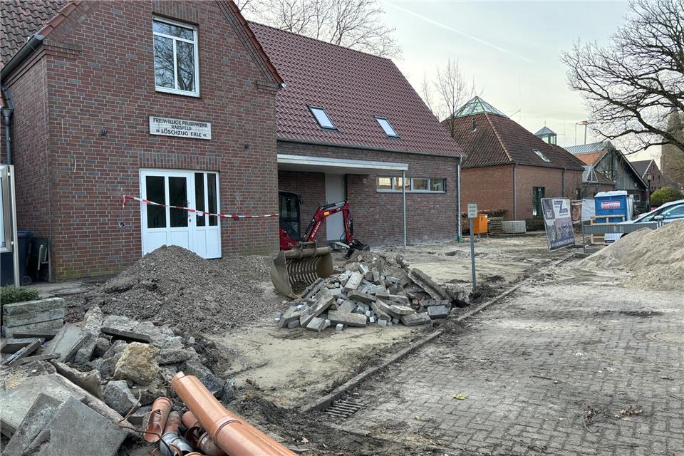 Am Gerätehaus in Erle steht noch die Gestaltung der Außenanlagen auf dem Plan.