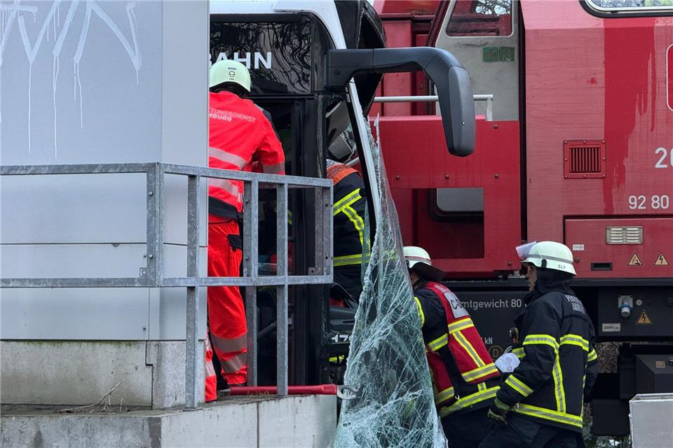 Am Hamburger Hafen hat sich ein schwerer Unfall ereignet.Sebastian Peters/NEWS5/dpa