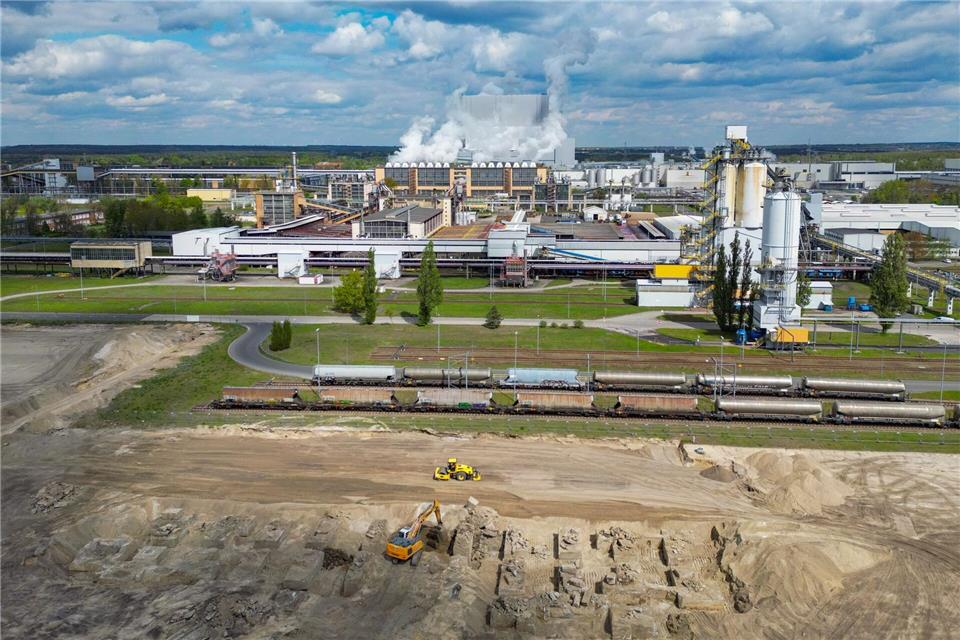 Am Industriestandort Schwarze Pumpe in der Lausitz plant der Energieerzeuger Leag ein neues Gaskraftwerk. (Archivbild)Patrick Pleul/dpa