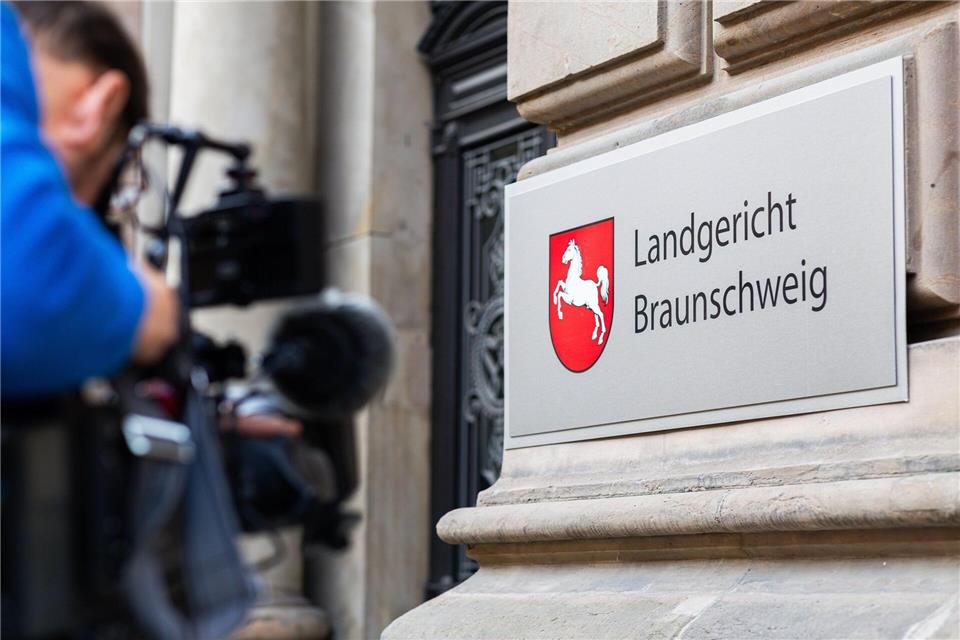 Am Landgericht Braunschweig beginnt kommende Woche ein Prozess um jahrelange Misshandlungen in einem Pflegeheim. (Symbolbild)Michael Matthey/dpa