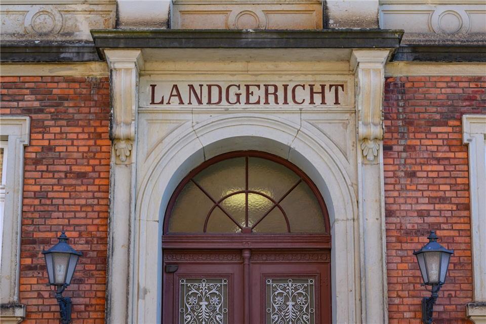 Am Landgericht Cottbus wurde ein Urteil gegen einen 26-jährigen Häftling gesprochen. (Archivbild)Patrick Pleul/dpa