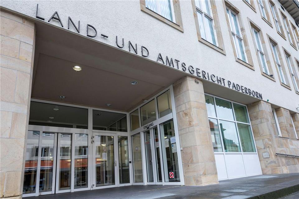 Am Landgericht fiel jetzt das Urteil in einem Jahrzehnte zurückliegenden Fall. (Archivbild)David Inderlied/dpa