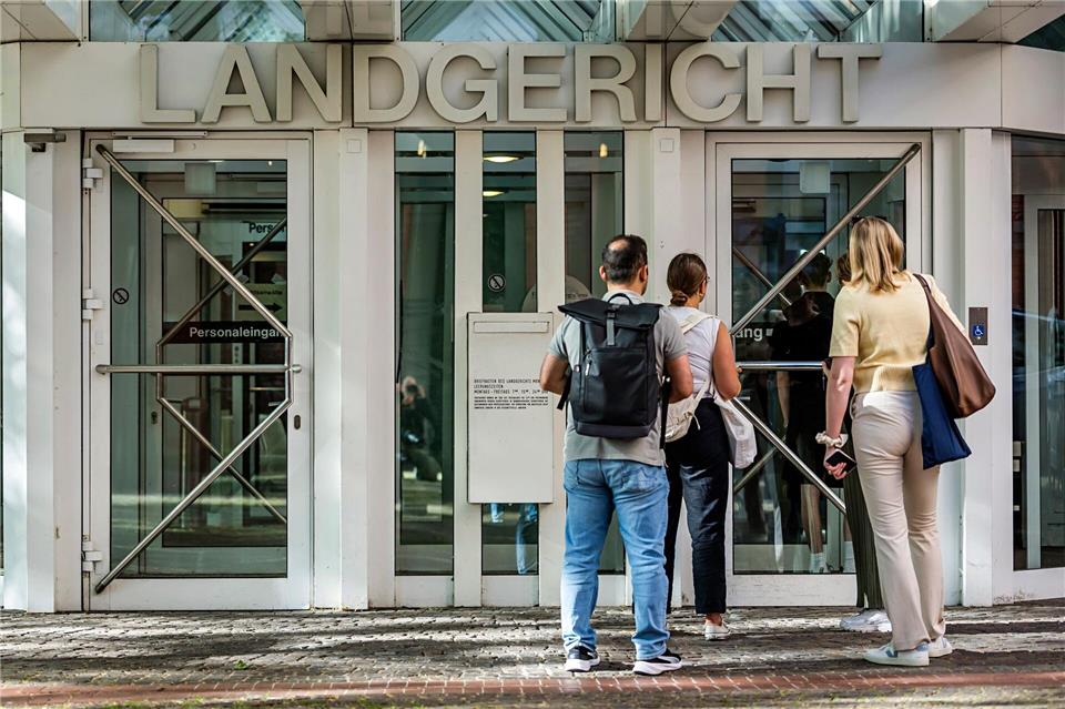 Am Landgericht in Münster beginnt am Mittwoch ein Prozess um einen versuchten Mord an Weihnachten 2025 in einem Auto. (Archivbild)Lars Berg/dpa