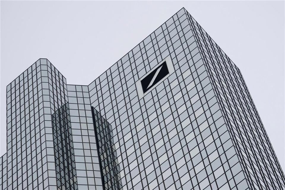 Am Mittwoch betraten Ermittler die Zentrale der Deutschen Bank an der Frankfurter Taunusanlage.Boris Roessler/dpa