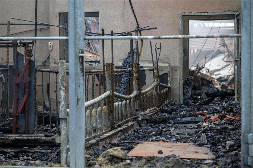 Am Morgen bot sich ein Bild der Verwüstung.Stefan Puchner/dpa