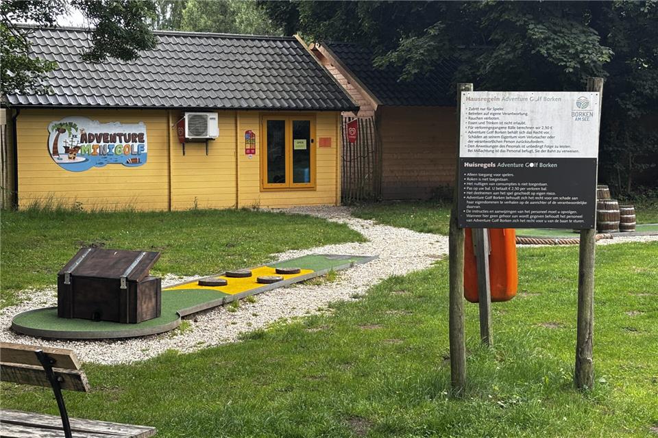 Am Pröbstingsee in Borken gibt es eine Adventure Golfanlage, die aber viel kleiner ist als das in Reken geplante Projekt.