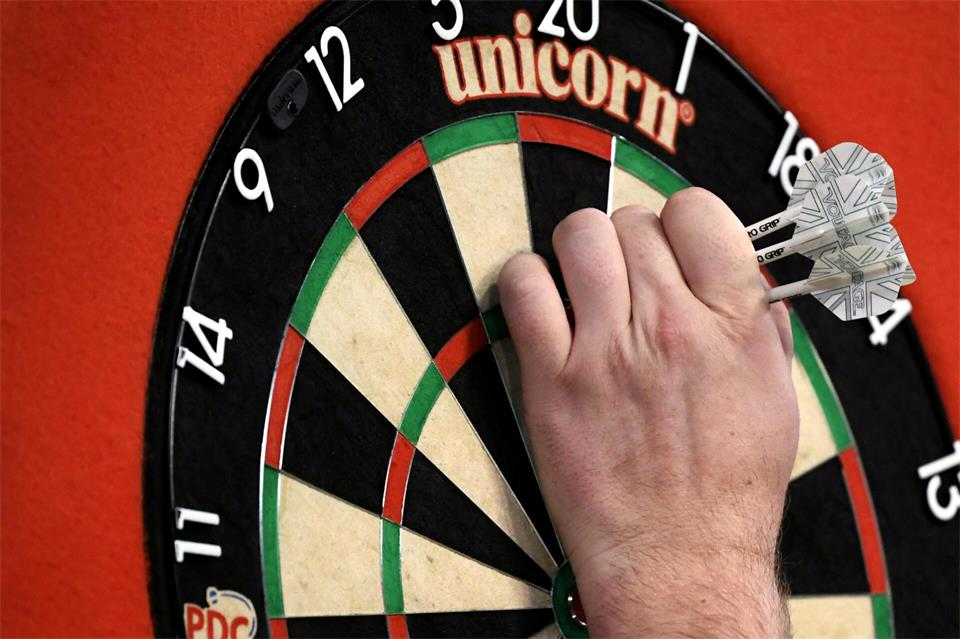 Am Samstag werfen die Darter des DC Dartona Reken in Greifswald zum ersten Mal Pfeile auf Erstliga-Boards. Gegner sind der DC Nomads Flensburg und die gastgebenden Dartfighters.