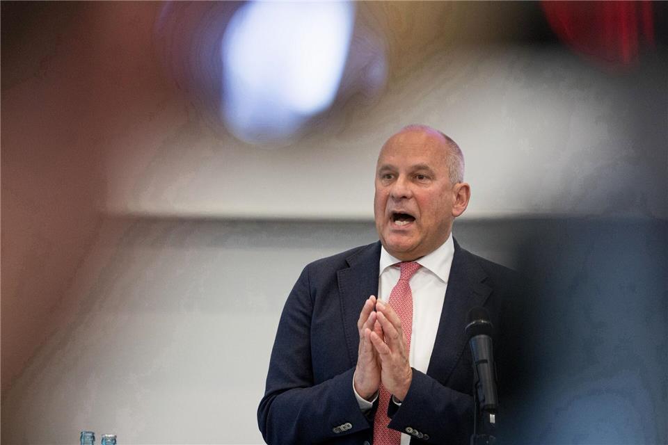Am Sonntag sprach Poseck trotz vieler friedlicher Demonstranten in Gießen auch von erheblichem Gewaltpotenzial. (Archivfoto)Hannes P. Albert/dpa