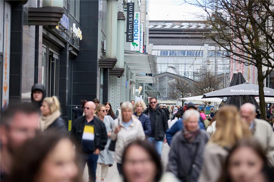 Am Sonntag startete der 1. verkaufsoffene Sonntag in Hamburg.Georg Wendt/dpa
