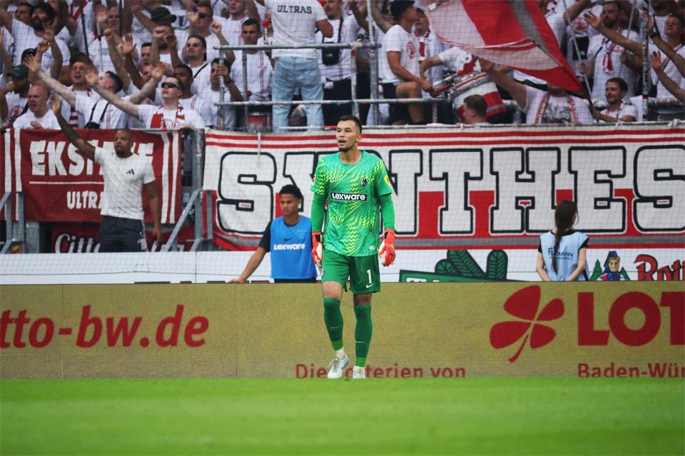 Am Sonntag trifft Mio Backhaus mit Freiburg auf seinen Ex-Club Bremen.Philipp von Ditfurth/dpa