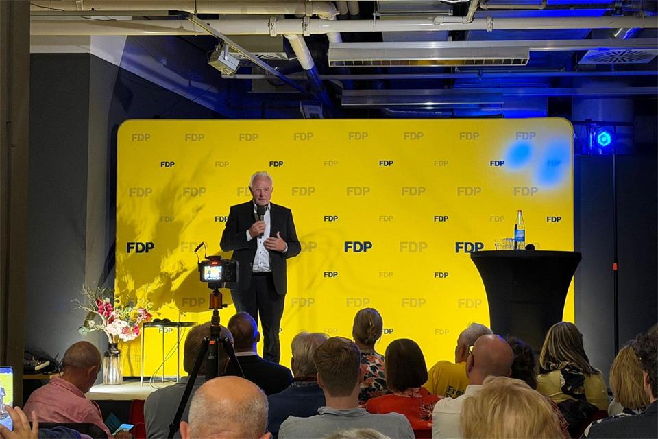 Am Sonntag wird in Mecklenburg-Vorpommern ein neuer Landtag gewählt - FDP-Chef Kubicki will bis zum Schluss kämpfen.Marc Niedzolka/dpa
